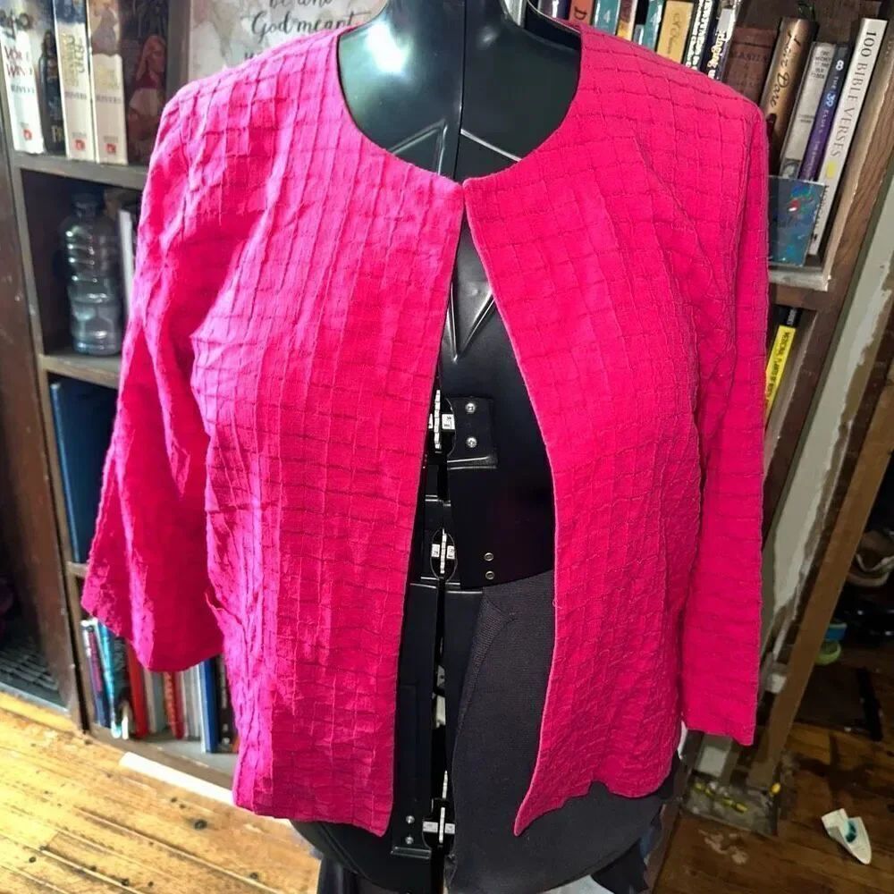 Chico’s textured artsy hot pink lined business casual blazer